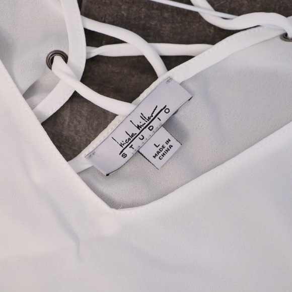 ⭐️NWOT Nicole Miller Lace Back Long Sleeve Top - L - Picture 6 of 7